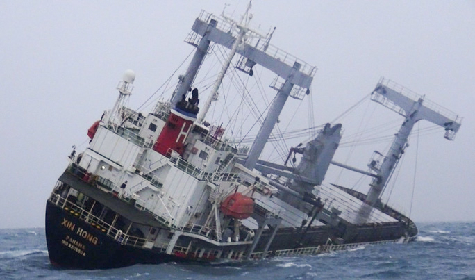 Vụ chìm tàu nước ngoài ở biển Phú Quý: Tìm thấy 11 người, 4 người chết và mất tích